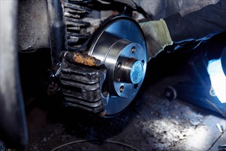 Installing a new brake disc on a car hub