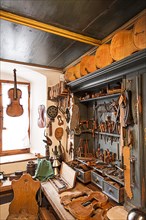 Violin making museum