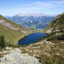 Wildsee with Wildseeloderhaus in front of Loferer Steinberge, Fieberbrunn, Kitzbuehel Alps, Tyrol,