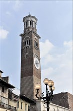 Lamberti Tower, Torre dei Lamberti, Piazza delle Erbe, Verona, Veneto, Veneto, Italy, Europe