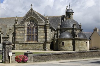 Apse and sacristy, Enclos Paroissial de Pleyben enclosed parish from the 15th to 17th centuries,