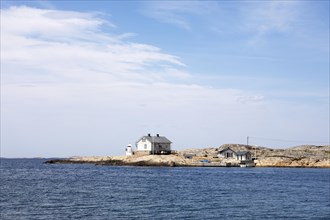 Lighthouse on the archipelago island of Kooen, Marstrand, Vaestra Goetalands laen, Sweden, Europe