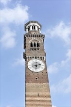 Lamberti Tower, Torre dei Lamberti, Piazza delle Erbe, Verona, Veneto, Veneto, Italy, Europe