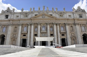 St Peter's Basilica, St Peter's Square, Vatican City, Vatican, Rome, Lazio, Italy, Europe