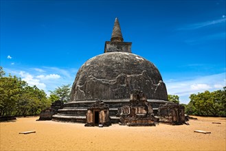 Kiri Vihara, ancient dagoba. Polonnaruwa, Sri Lanka, Asia
