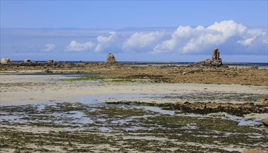 Keremma dunes with rock formations on the English Channel beach, Treflez, Finistere Penn-ar-Bed