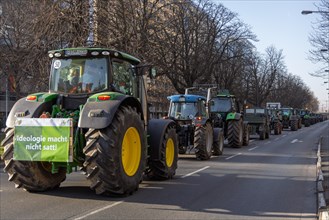 Around 600 farmers drove to the festival hall in Frankfurt am Main on 11 January 2024 as part of