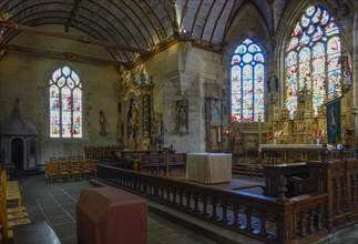 Altar, choir and transept of the Saint Germain church, Enclos Paroissial de Pleyben enclosed parish