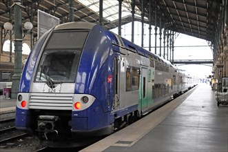 SNCF commuter train, Gare du Nord, Nord station, Paris, France, Europe