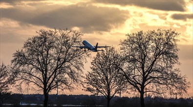 Schoenefeld, 28 March 2023, An Airbus A-320 takes off from BER Berlin Brandenburg Airport Willy