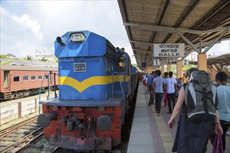 Platform and train railway station, Galle, Sri Lanka, Asia