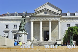 The courthouse, Palais de justice and the place de la Liberation at Pau, Pyrenees, France, Europe