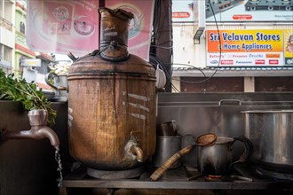 Tea kettle, stall of a tea seller, Pondicherry or Puducherry, Tamil Nadu, India, Asia