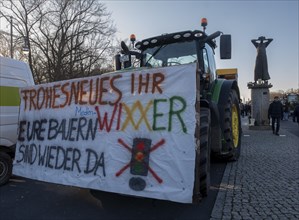 Germany, Berlin, 08.01.2024, Protest by farmers in front of the Brandenburg Gate, nationwide