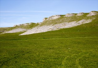 Great Hill Scar, scar and scree slope, carboniferous limestone, Yorkshire Dales national park,