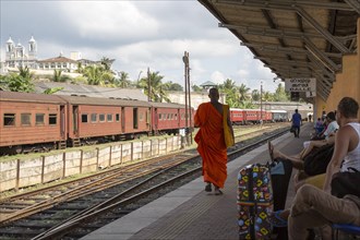 Tracks platform and train railway station, Galle, Sri Lanka, Asia