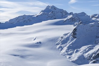 Mountain panorama with Wildspitze (3770 m) and Rechter Fernerkogel (3289 m), Soelden, Tyrol
