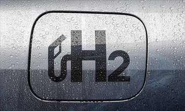 Hydrogen logo on a hydrogen-powered vehicle, Berlin, 11.01.2023
