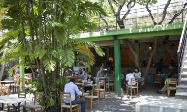 Courtyard cafe in Barefoot shop, Colombo, Sri Lanka, Asia