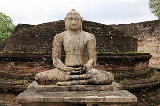 Seated Buddha in Vatadage building, The Quadrangle, UNESCO World Heritage Site, the ancient city of