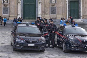Briefing of the Carabinieri on their emergency vehicles, Genoa, Italy, Europe