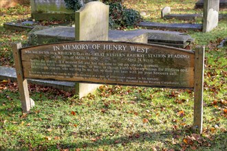 Memorial to Henry West killed by a whirlwind in 1840, graveyard of St Laurence church, Reading,
