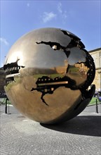 Mappa Monda, Sfera con Sfera, Globe, Palazzetto del Belvedere, Cortile della Pigna, Vatican