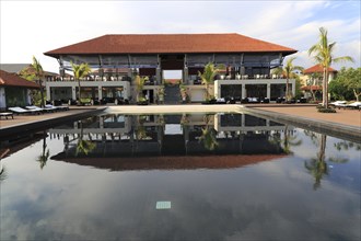 Anilana Hotel pool, Pasikudah Bay, Eastern Province, Sri Lanka, Asia