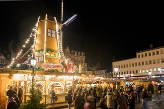 The Lord Mayor of Koblenz, David LangnerThe Koblenz Christmas market on the map in Koblenz's old