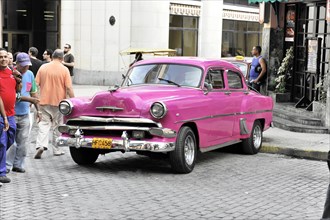 Vintage car from the 50s parked at the Floridita restaurant, centre of Havana, Centro Habana, Cuba,