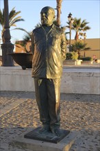 Statue of writer Fernando Quinones 1930-1998, La Caleta, Cadiz, Spain, Europe