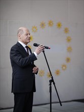 Federal Chancellor Olaf Scholz (SPD) pictured at the traditional reception for carol singers at the