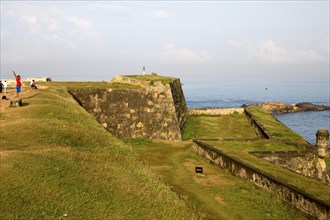 Coastal scenery and historic walls of the fort, Star Bastion, Galle, Sri Lanka, Asia