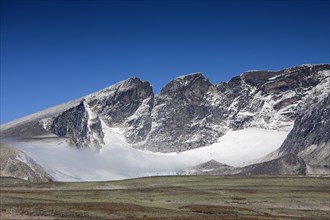 Snohetta, highest mountain in the Dovrefjell range, Dovrefjell-Sunndalsfjella National Park,