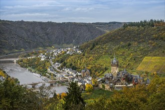 View of the Reichsburg in autumn, Cochem, Moselle, Rhineland-Palatinate, Germany, Europe