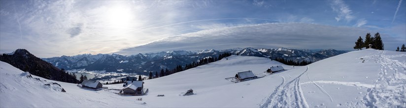 Winter mood, snow-covered landscape, snow-covered alpine peaks, view from the Schafbergalm to Lake