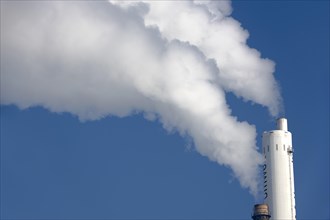 Symbolic image energy transition, fossil fuels, smoking chimneys, industrial plant, chimneys,