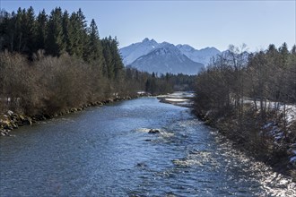 Iller river, behind the mountains of the Allgaeu Alps, near Fischen, Illertal, Oberallgaeu,