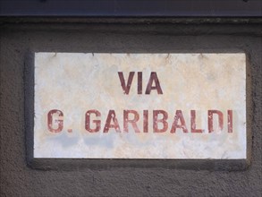 Via Giuseppe Garibaldi street sign