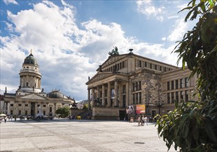 Gendarmenmarkt, German Cathedral, concert hall, centre, columns, building, church, dome, city