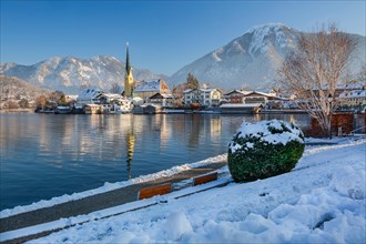 Snowy winter view of Malerwinkel with parish church and Wallberg 1722m, Rottach-Egern, Tegernsee,