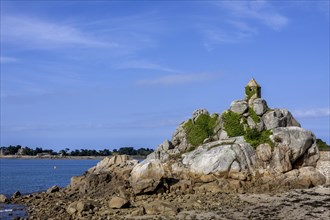 Rocher de la Sentinelle, guardhouse on the rock, Port Blanc, Penvenan, Cotes-d'Armor, Brittany,