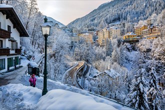 Winter Kaiserpromenade with view of the village, Bad Gastein, Gastein Valley, Hohe Tauern National
