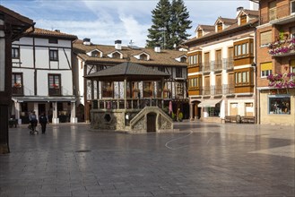 Historic buildings in Plaza Conde de Torremuzquiz, town of Ezcaray, La Rioja Alta, Spain Plaza