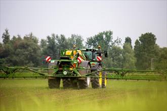 Use of crop protection in agriculture (Altlussheim, Baden-Wuerttemberg)