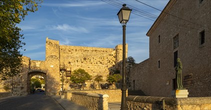 Old city walls entrance historic castle site, Cuenca, Castille La Mancha, Spain, Europe