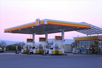 Shell petrol station (Hassloch, Germany, 09/04/2020), Europe