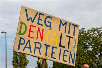 Under the motto Democracy Day, a parade took place in Neustadt-Hambach, followed by a rally at