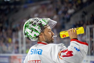 Goalkeeper Dennis Endras playing for his Augsburg Panthers at his former club Adler Mannheim