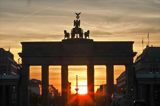 Sunrise at the Brandenburg Gate, Berlin, 30/03/2021